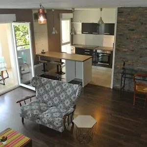  Appartement Beau T3 En Duplex, Calme Et Paisible France