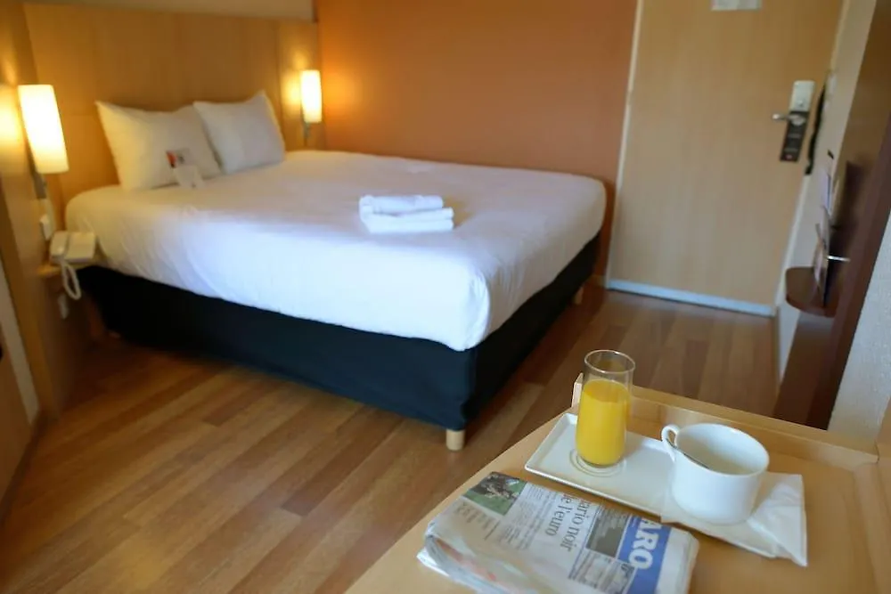 Ibis Avignon Centre Pont De L'Europe Hotel