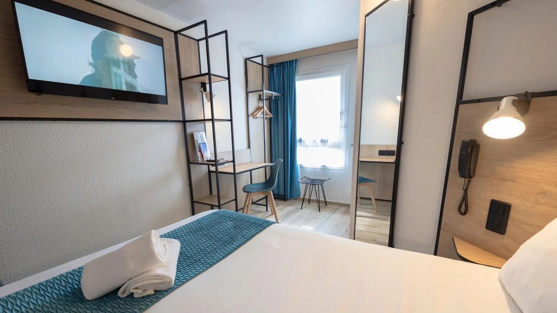 Hotel ibis Avignon Centre Pont De L'Europe