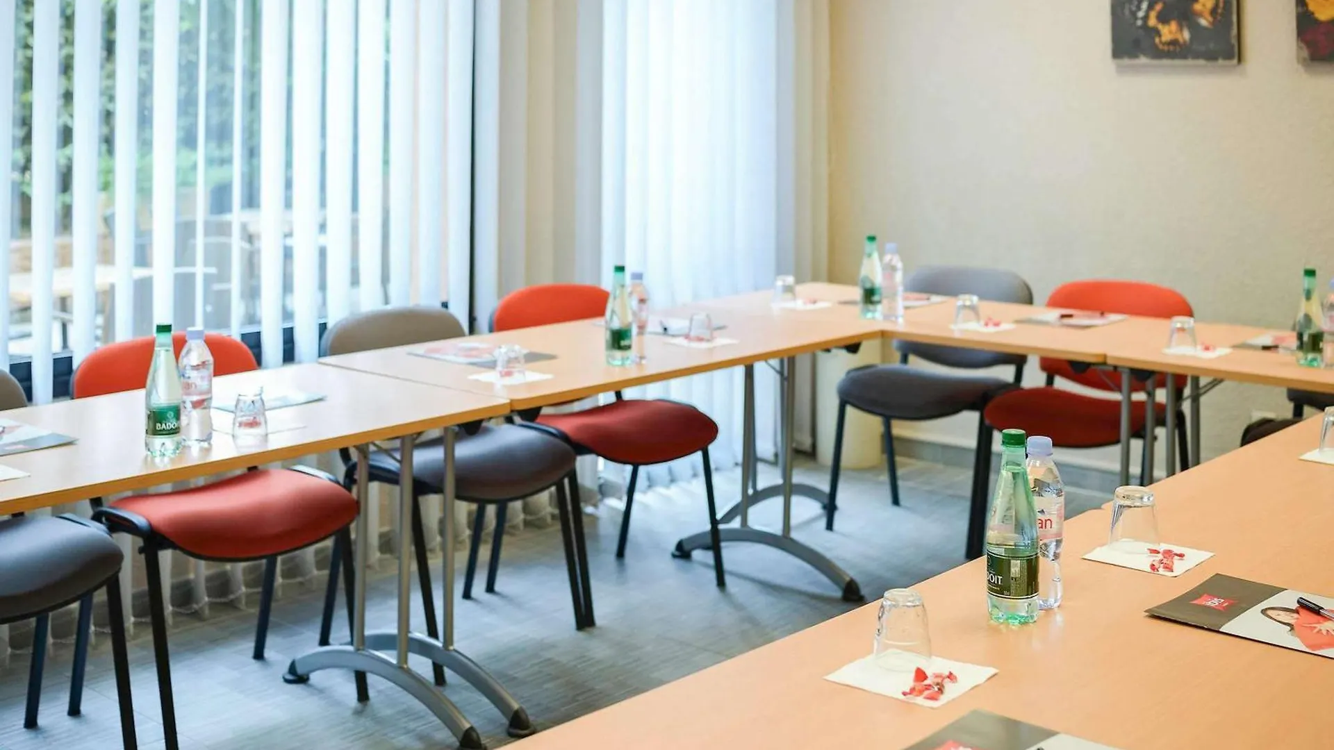 Hotel Ibis Avignon Centre Pont De L'Europe