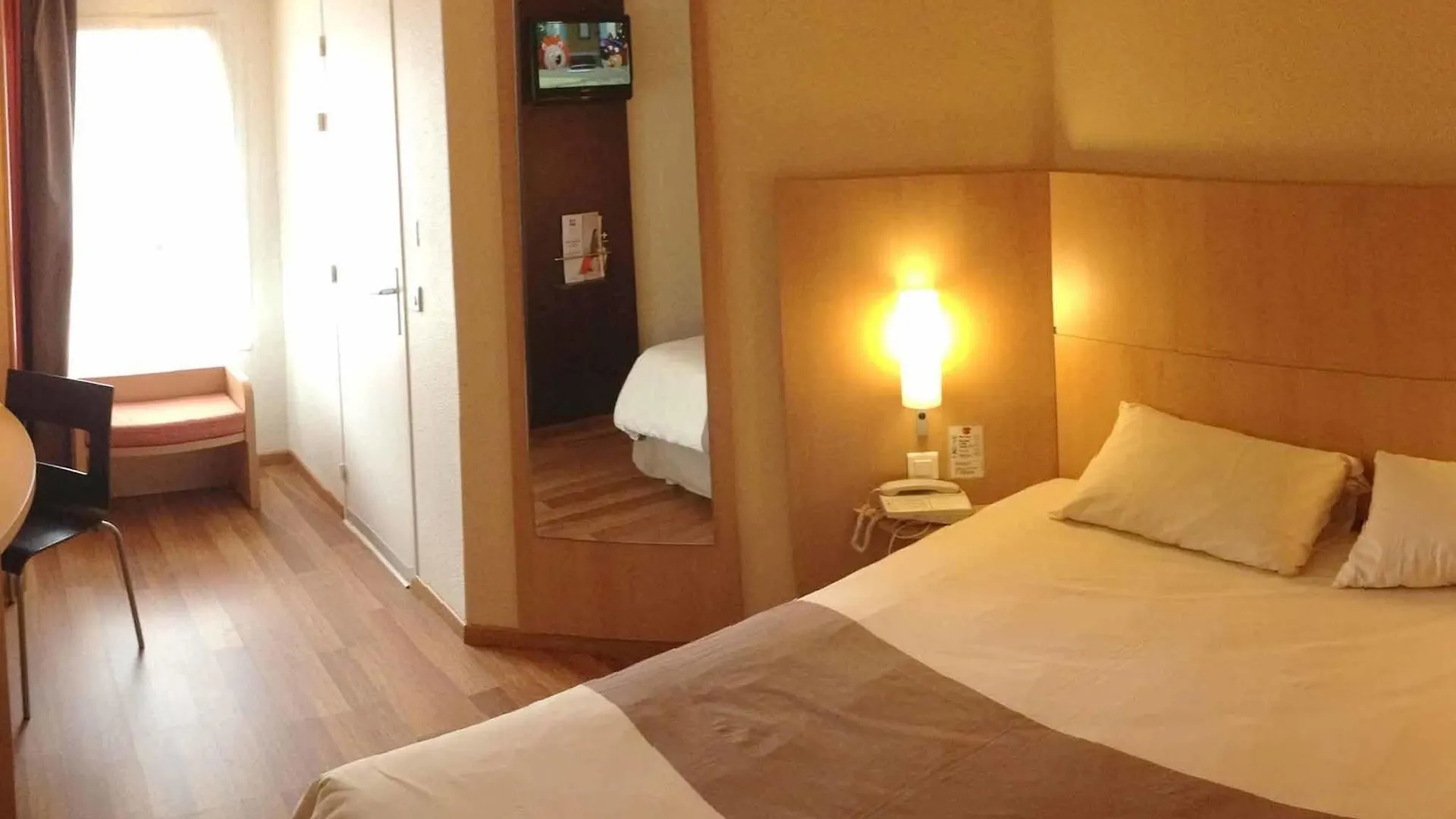 Hotel Ibis Avignon Centre Pont De L'Europe